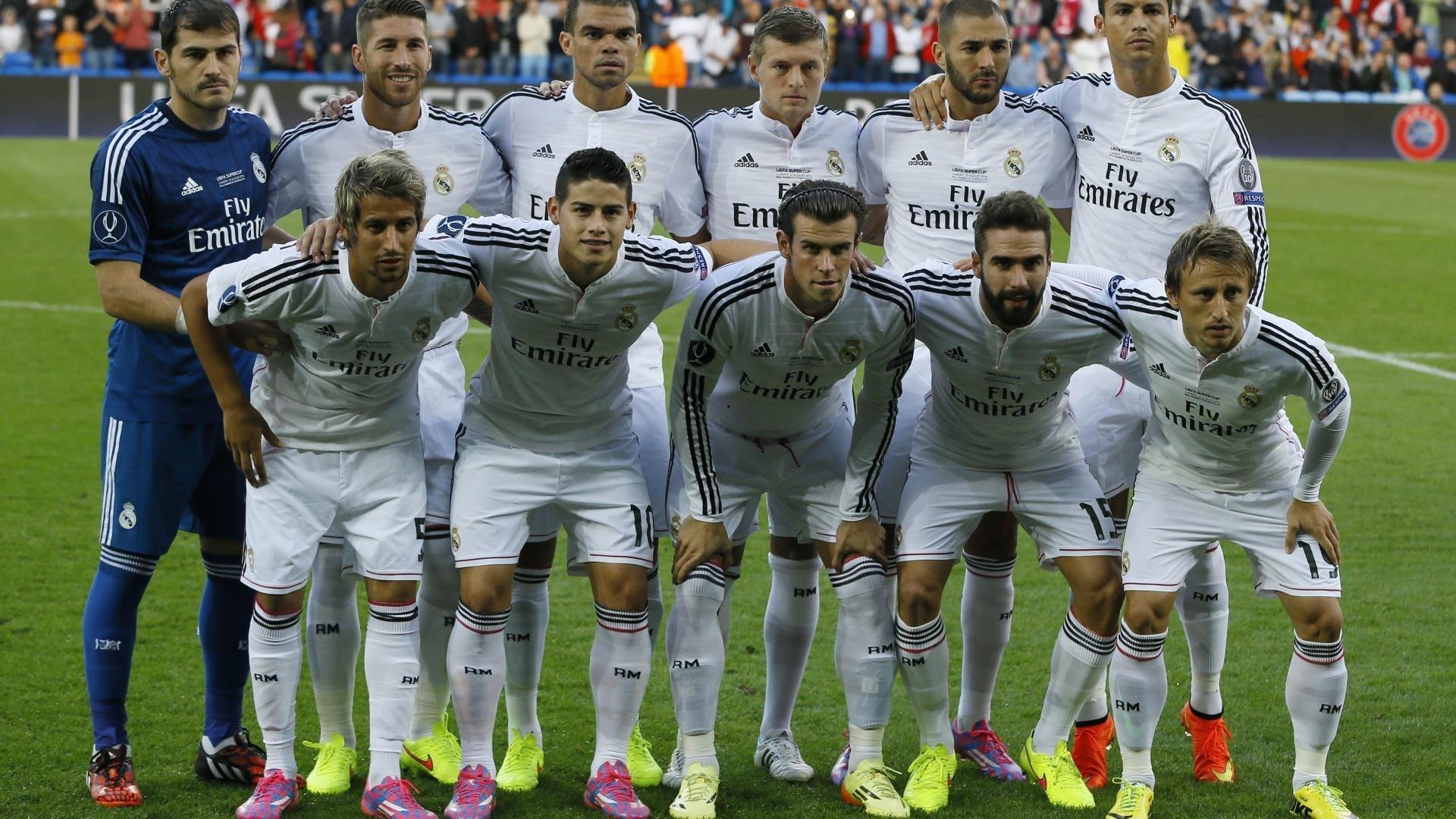 美媒数据揭示詹姆斯巅峰持久力，生涯42次38+表现，杜兰特库里小卡总和仅多三次